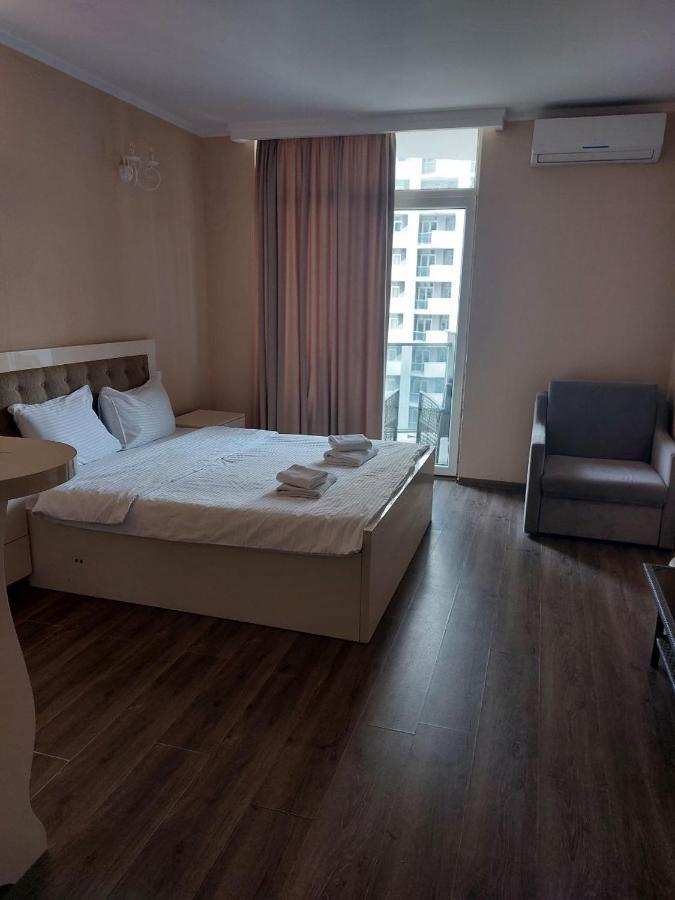 City Centre Apartment Батуми Екстериор снимка