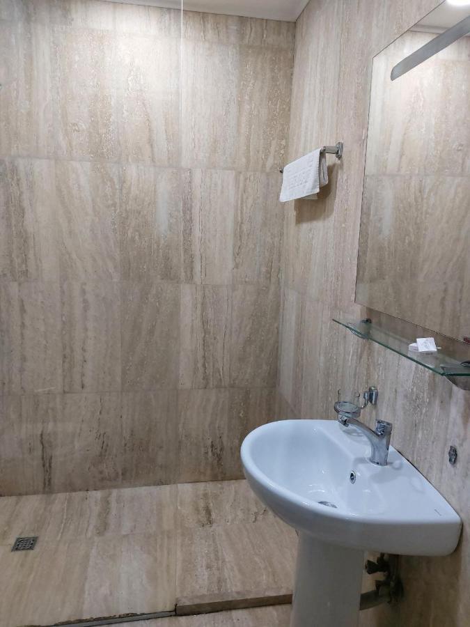 City Centre Apartment Батуми Екстериор снимка